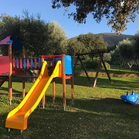 Bicchi מלון דירות 4*